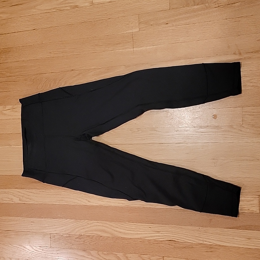 Lululemon in movement leggings